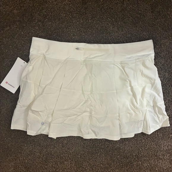 NWT Lululemon Pace Rival Mid-Rise Skirt *Long, Size 14 - Picture 3 of 5